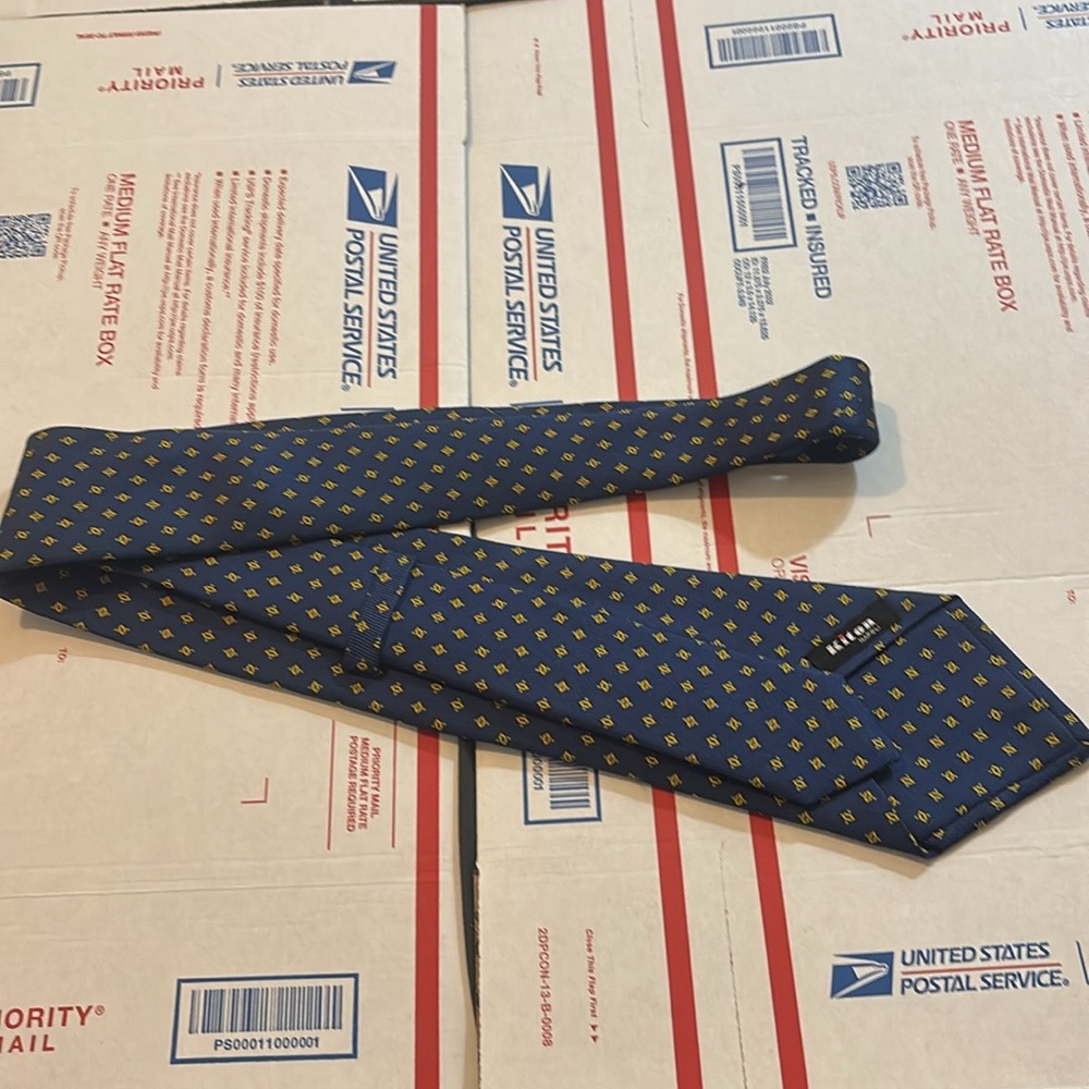 Kiton Napoli- TIE- HAPPY POSHING- 👔👔👔